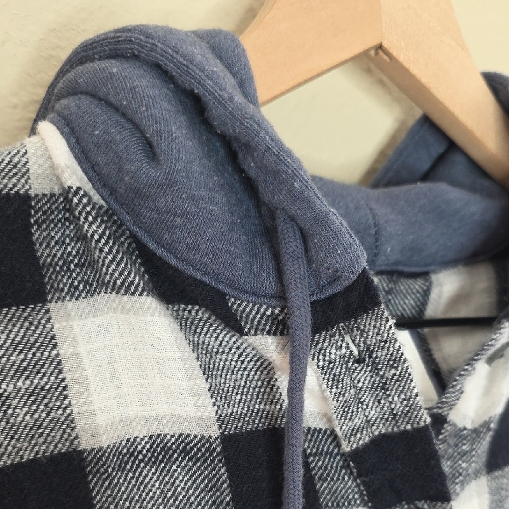 AE Cozy Cabin Cropped Hoodie Flannel Shirt Black White Plaid Distressed S Grunge - Picture 9 of 13
